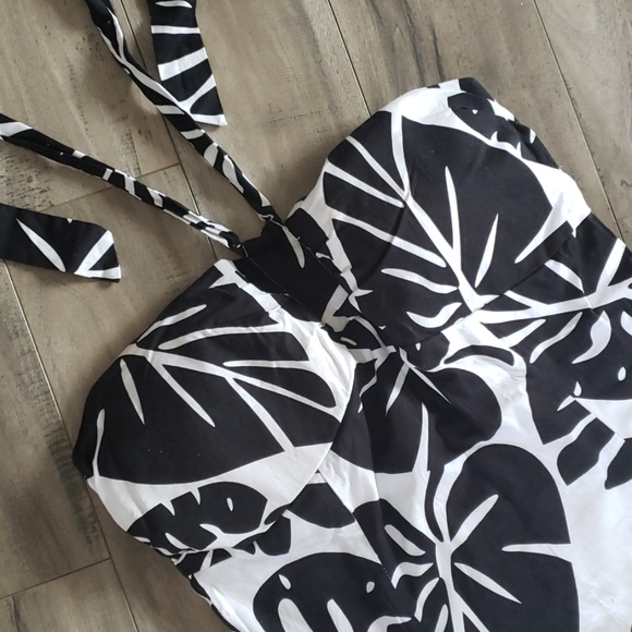 Dress - Picture 3 of 7